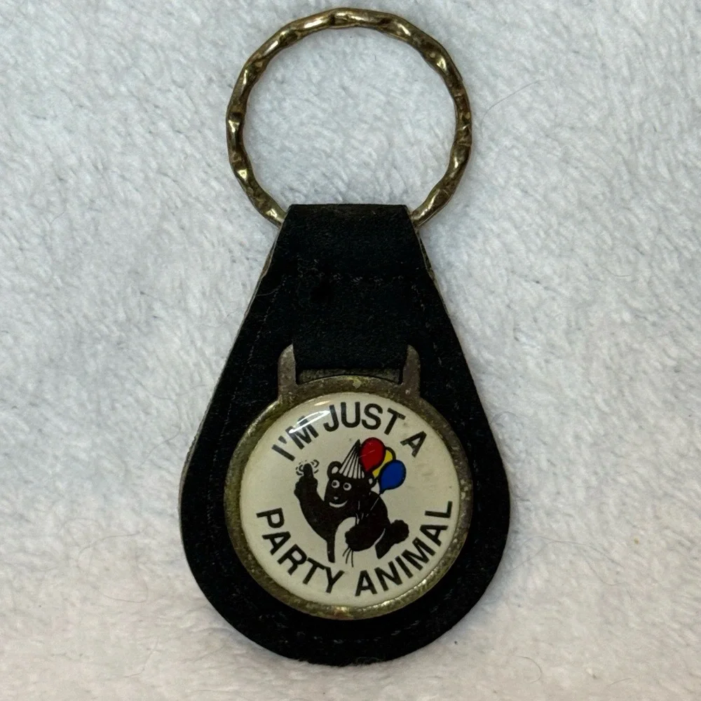 Vintage 80's I'm Just A Party Animal Bear‎ Party Hat Birthday Round Keychain